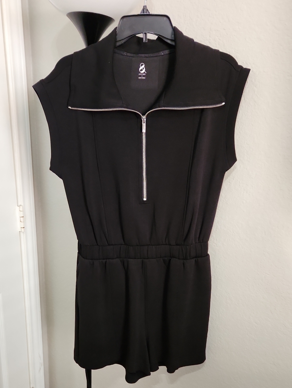 Lou & Grey Scubasoft Black Collared Romper - NWT Size Small
